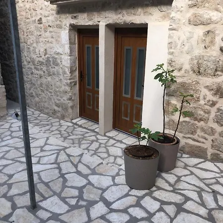 Old Town Tonka * هفار