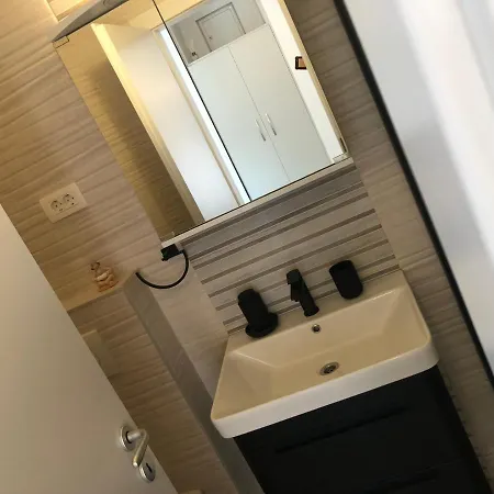 Old Town Tonka * هفار