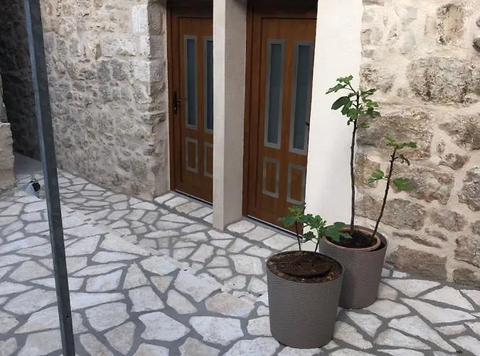 Old Town Tonka * Hvar Town